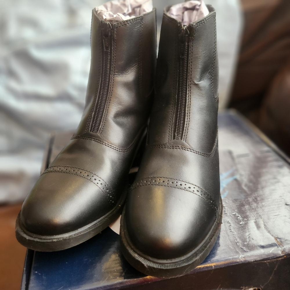 NWT Women's Black Leather OEQ Core Ride Boots Paddock, Size 9